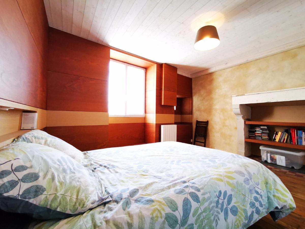 La maison de Thomas Saint-Amant-de-Boixe Extérieur photo
